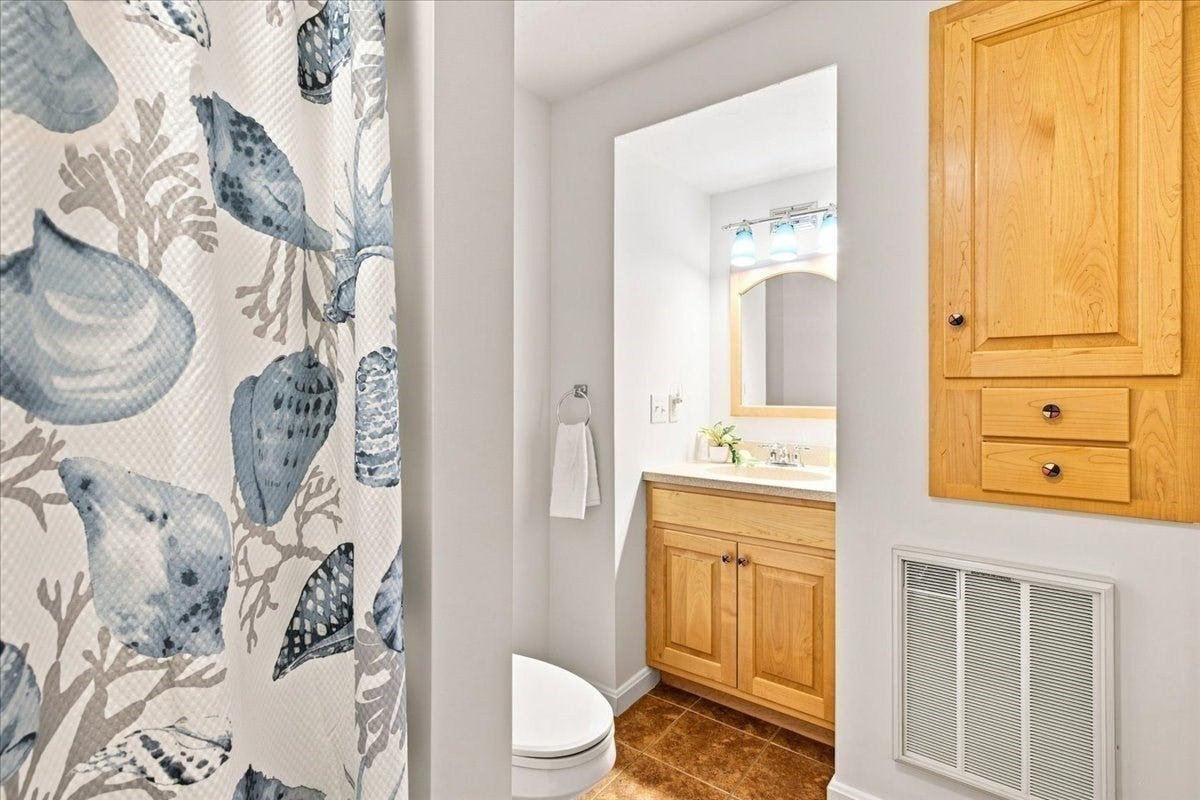 11 Evergreen Rd, Norfolk, MA, 11 Evergreen Rd, Norfolk, MA Photo #36