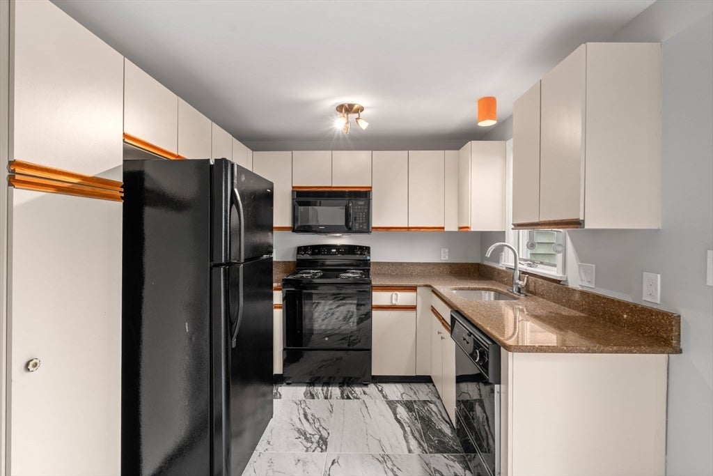85 Victoria Heights 85