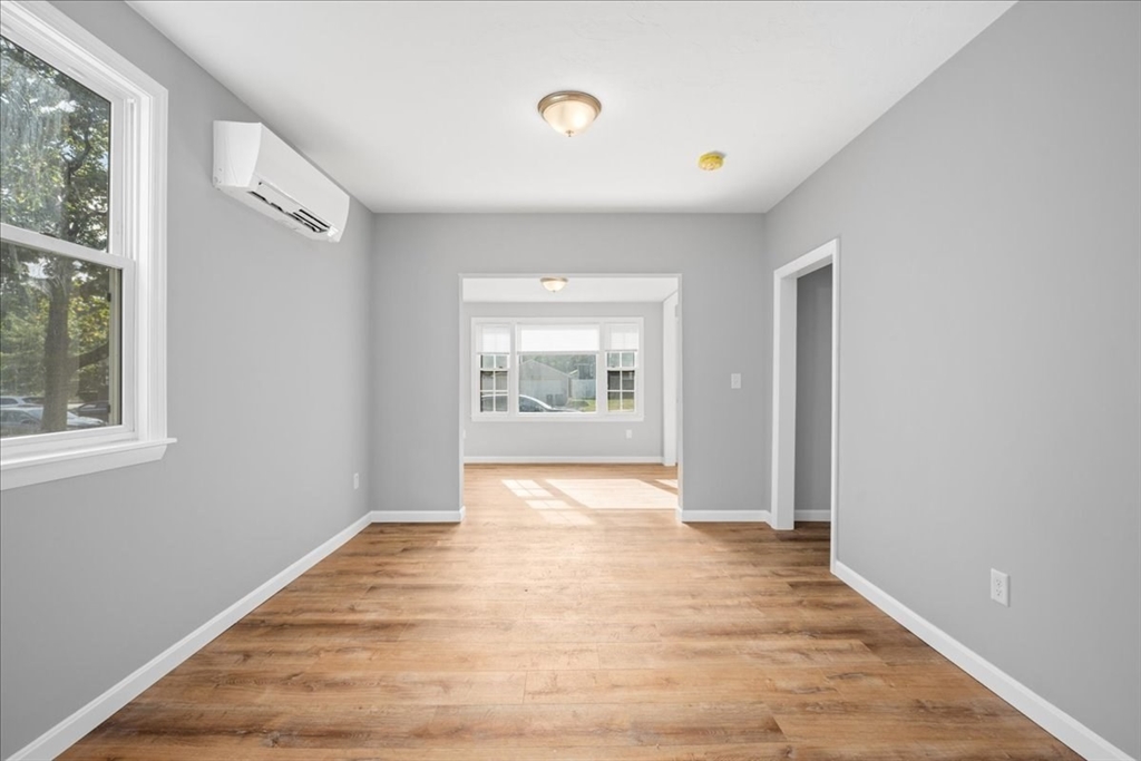 4 Howland Terrace, Worcester, MA Photo #9