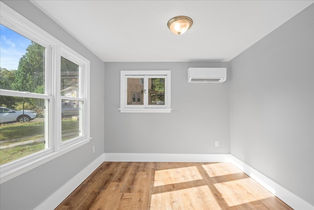 4 Howland Terrace, Worcester, MA Photo #18