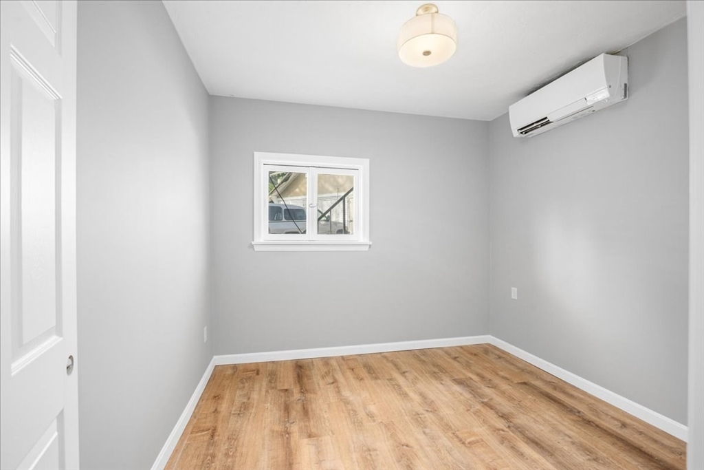 4 Howland Terrace, Worcester, MA Photo #11