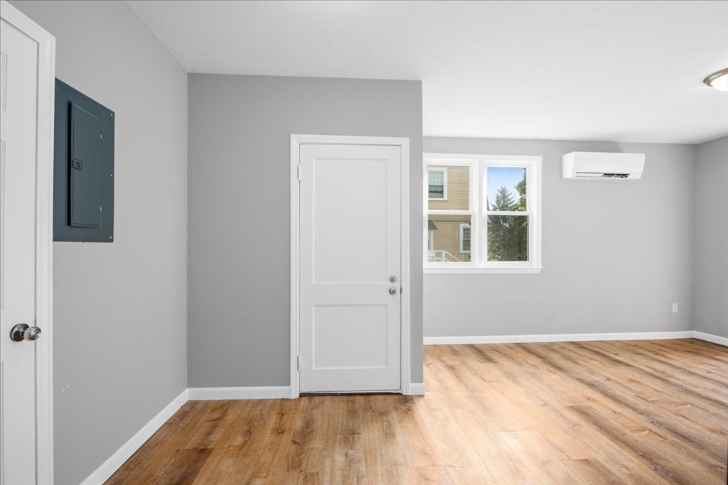4 Howland Terrace, Worcester, MA Photo #7