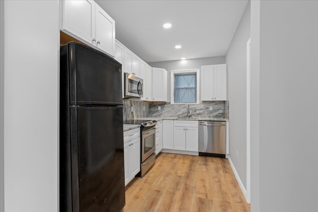 4 Howland Terrace, Worcester, MA Photo #4