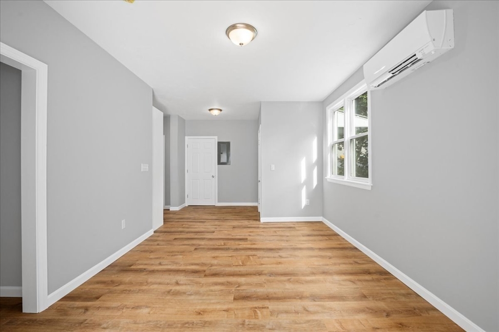 4 Howland Terrace, Worcester, MA Photo #8