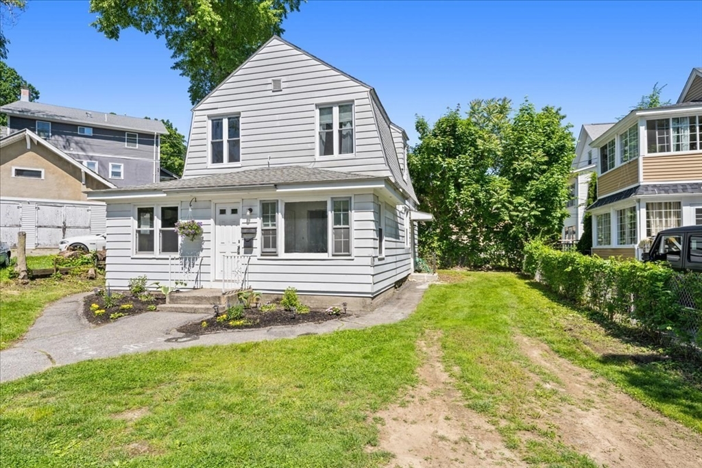 4 Howland Terrace, Worcester, MA Photo #2