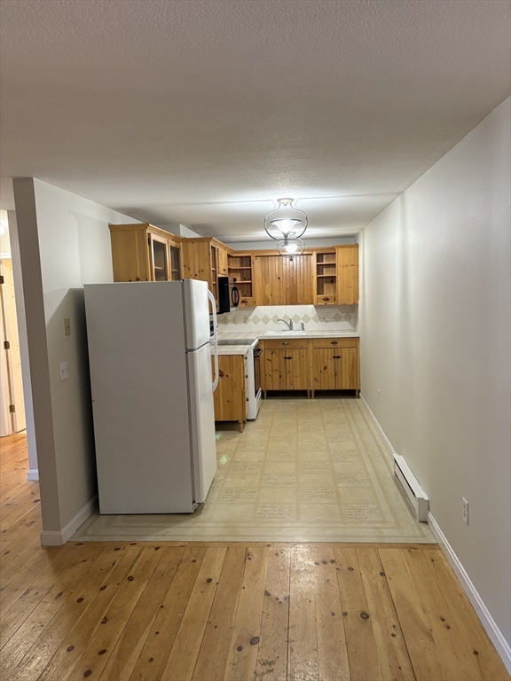 39 Pleasant Steet A17