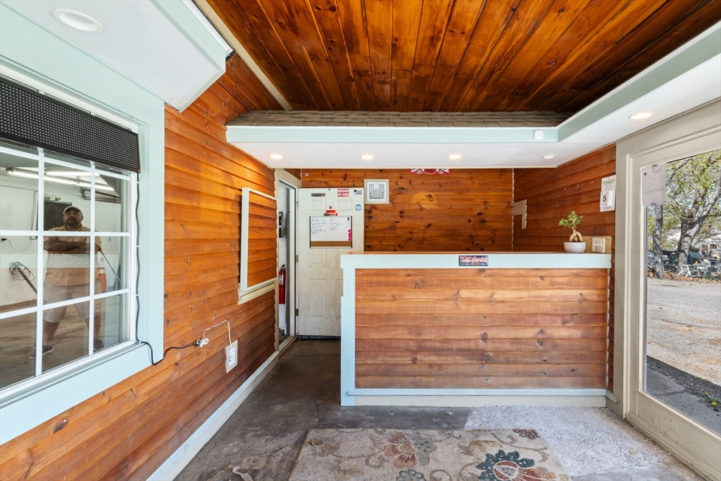 58 Sandwich Rd