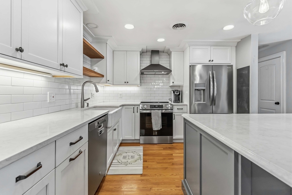 27 Sun Valley Dr