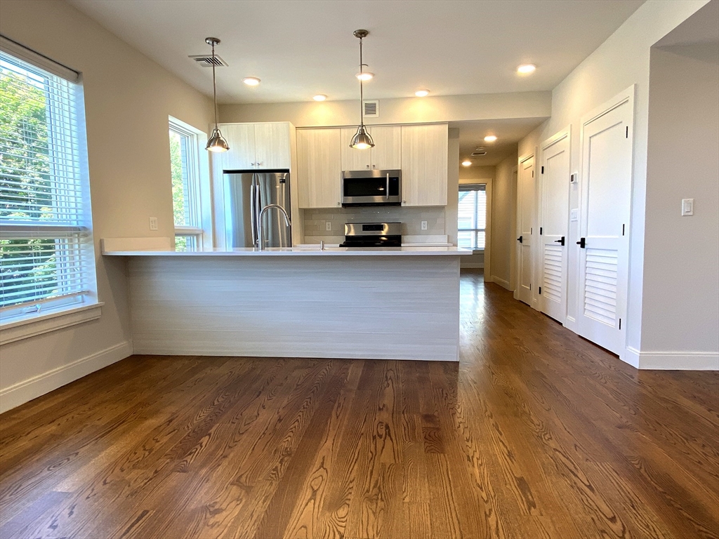 1 Everett St. 501