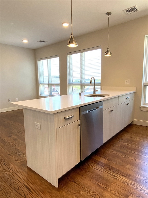 1 Everett St. 501