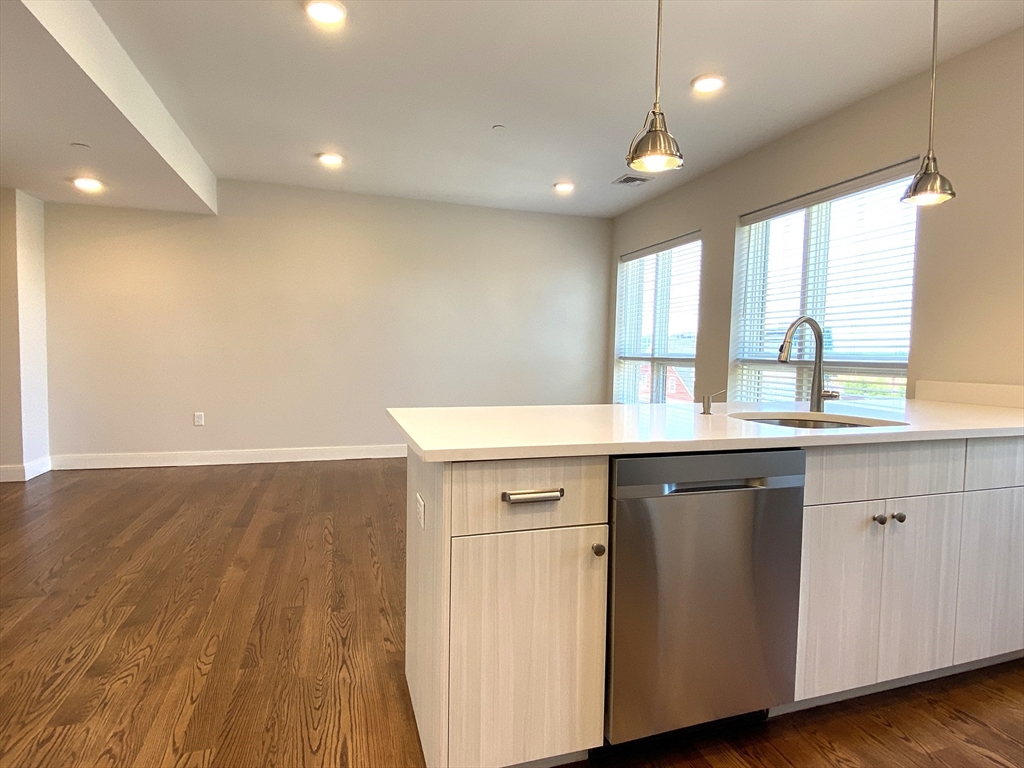 1 Everett St. 501