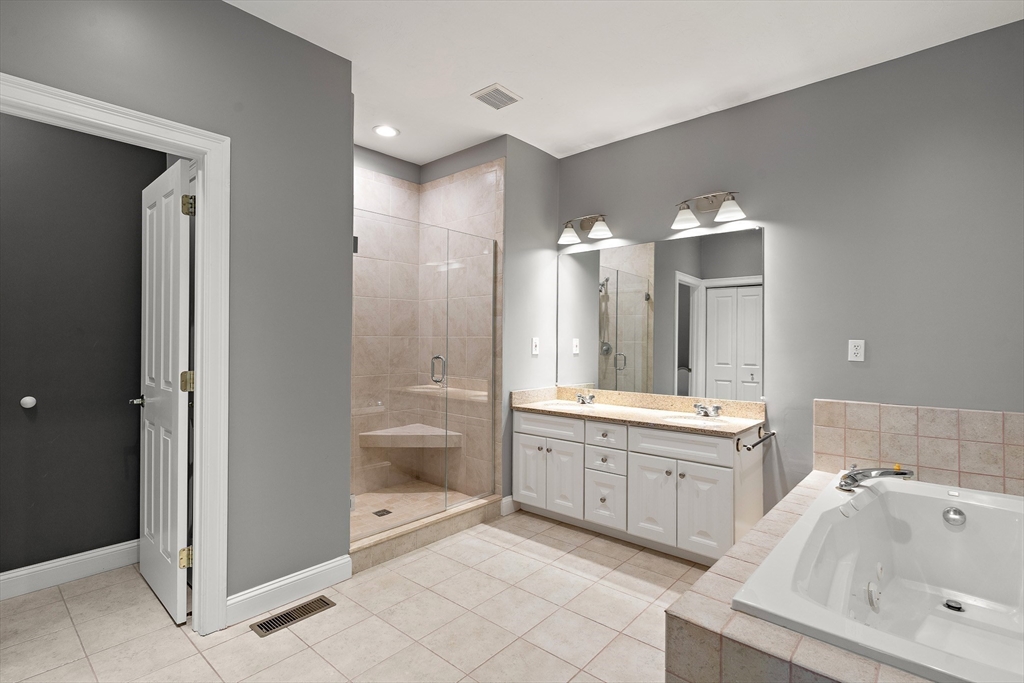 17 Indian Woods Way #17, Canton, MA, 17 Indian Woods Way #17, Canton, MA Photo #15