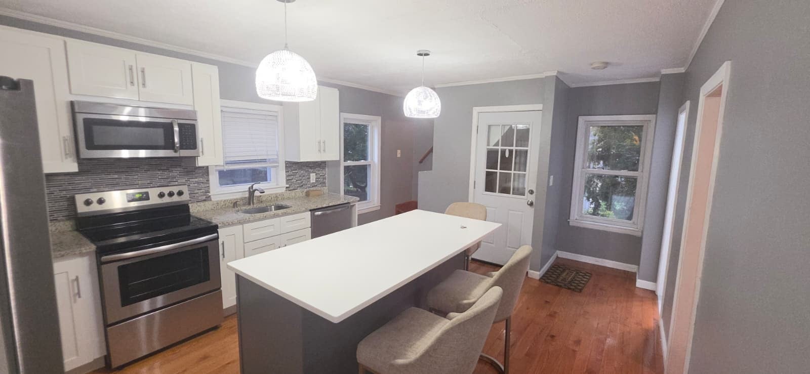 Photo of 452 N Montello St, Brockton, MA