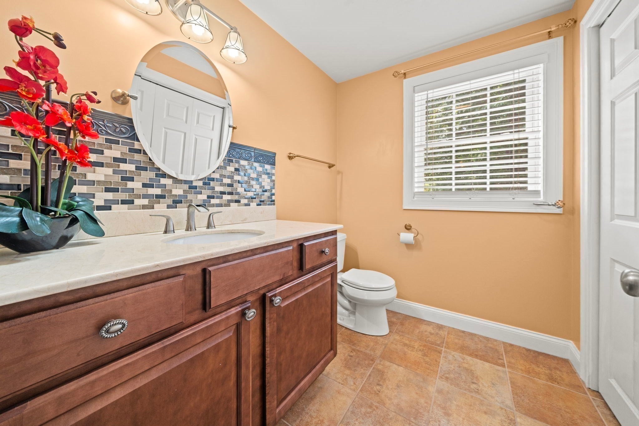 11 Village Ln, Haverhill, MA, 11 Village Ln, Haverhill, MA Photo #14