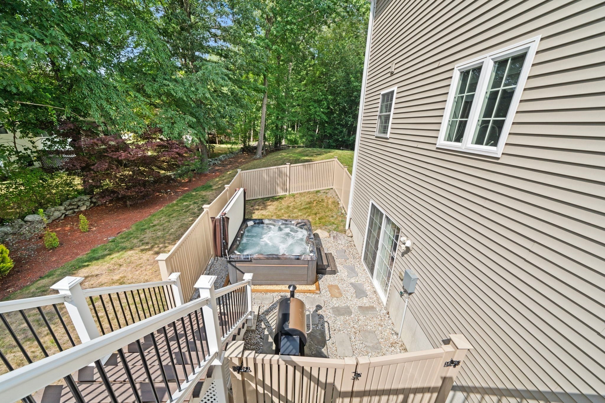 11 Village Ln, Haverhill, MA, 11 Village Ln, Haverhill, MA Photo #25