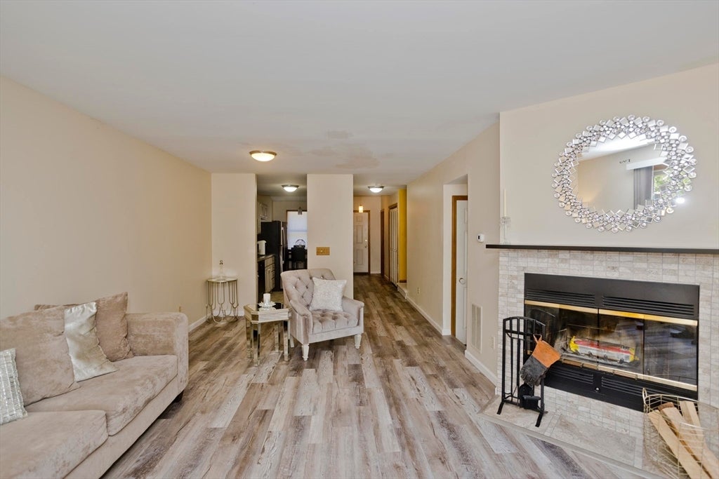61 Abbey Memorial Dr 187