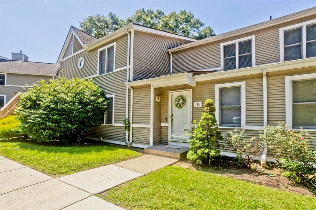 61 Abbey Memorial Dr 187