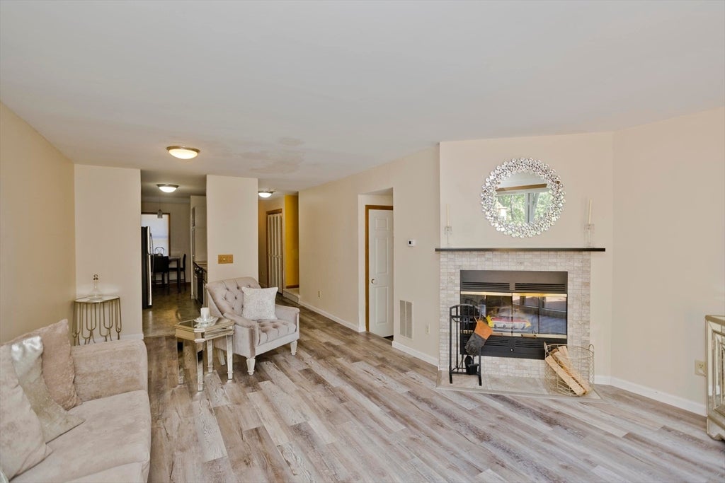 61 Abbey Memorial Dr 187