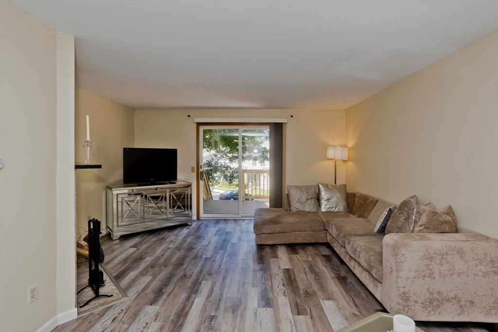 61 Abbey Memorial Dr #187, Chicopee, MA, 61 Abbey Memorial Dr #187, Chicopee, MA Photo #8