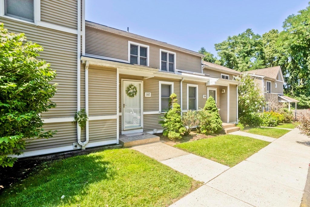 61 Abbey Memorial Dr 187