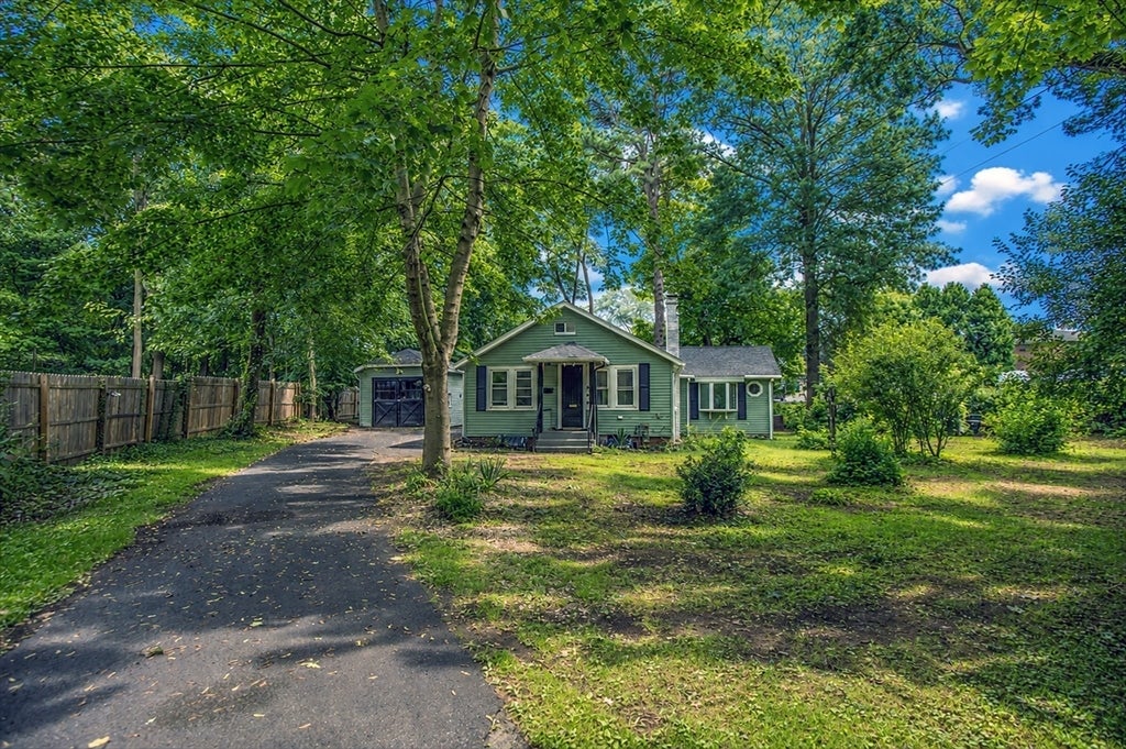33 Plumtree Road, Springfield, MA, 33 Plumtree Road, Springfield, MA Photo #6