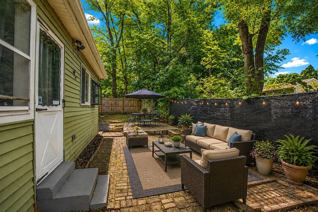 33 Plumtree Road, Springfield, MA, 33 Plumtree Road, Springfield, MA Photo #9
