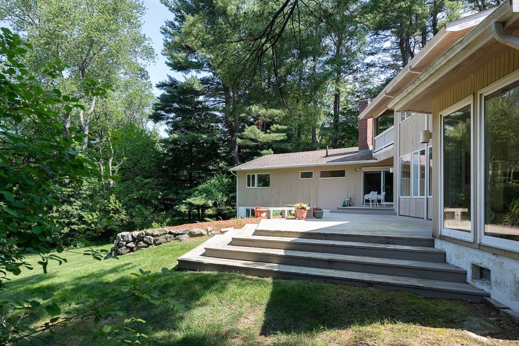 7 Field Rd