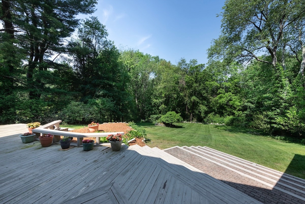 7 Field Rd