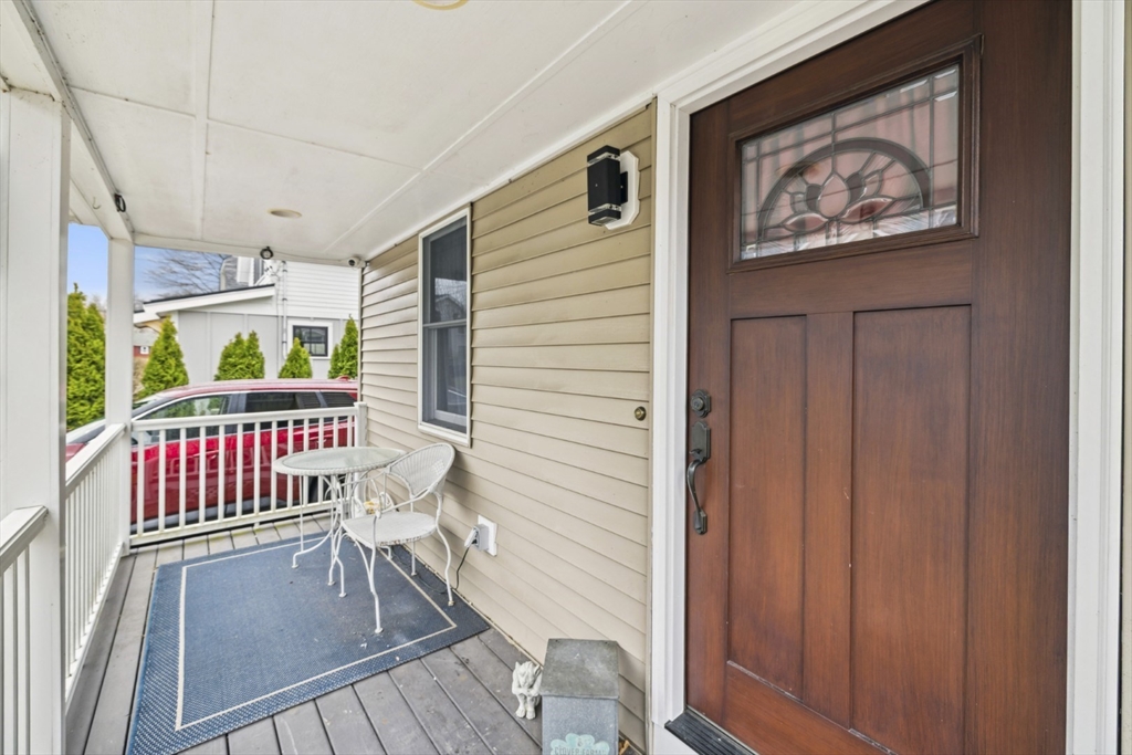 32 Clark St