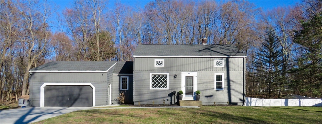 11 Old Charter Rd