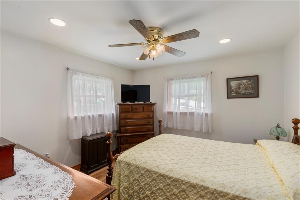 Tewksbury, Massachusetts 01876, United States, 4 Bedrooms Bedrooms, ,2 BathroomsBathrooms,Residential,Contingent,145469