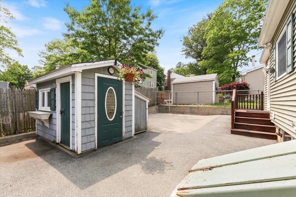 Tewksbury, Massachusetts 01876, United States, 4 Bedrooms Bedrooms, ,2 BathroomsBathrooms,Residential,Contingent,145469