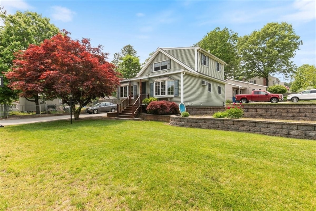 Tewksbury, Massachusetts 01876, United States, 4 Bedrooms Bedrooms, ,2 BathroomsBathrooms,Residential,Contingent,145469