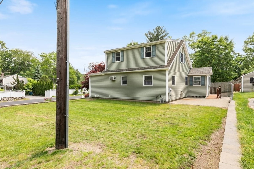 Tewksbury, Massachusetts 01876, United States, 4 Bedrooms Bedrooms, ,2 BathroomsBathrooms,Residential,Contingent,145469