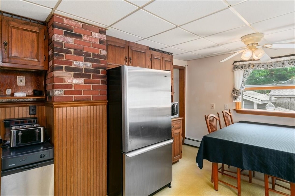 Tewksbury, Massachusetts 01876, United States, 4 Bedrooms Bedrooms, ,2 BathroomsBathrooms,Residential,Contingent,145469