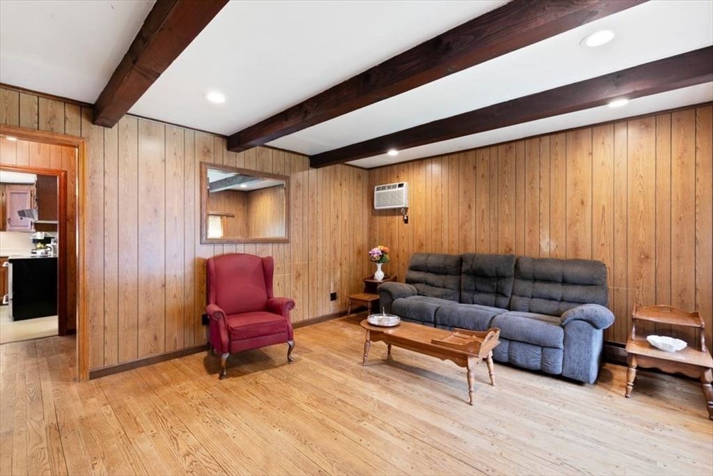 Tewksbury, Massachusetts 01876, United States, 4 Bedrooms Bedrooms, ,2 BathroomsBathrooms,Residential,Contingent,145469