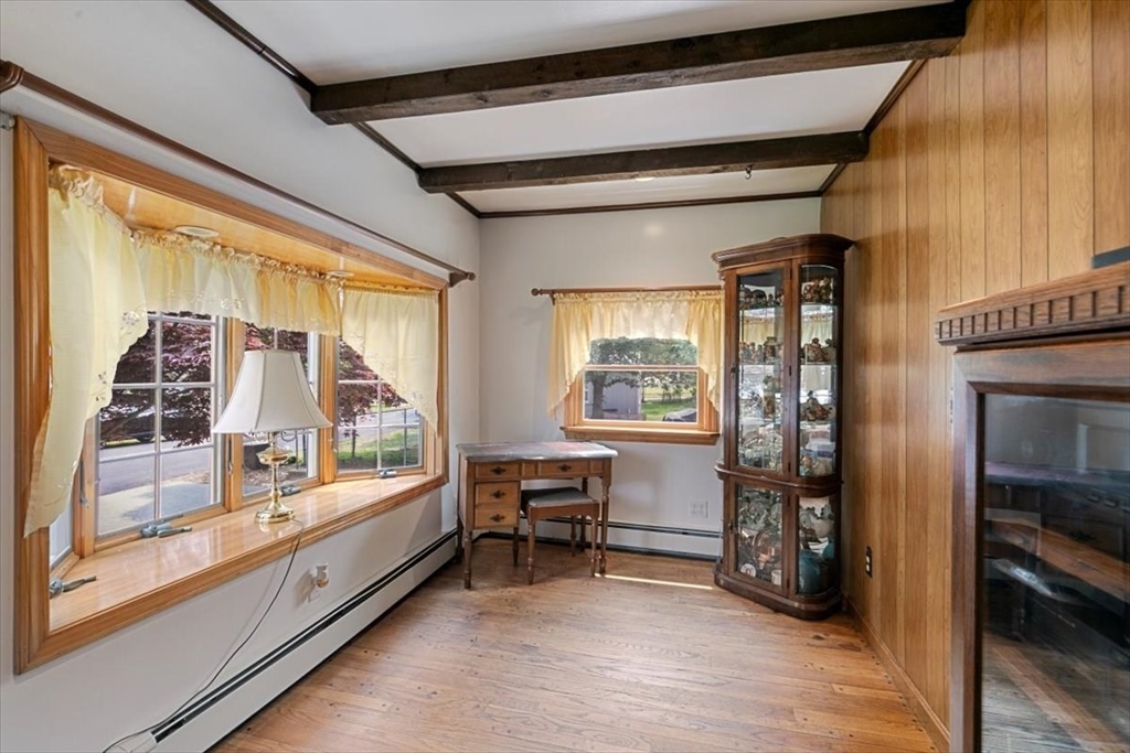 Tewksbury, Massachusetts 01876, United States, 4 Bedrooms Bedrooms, ,2 BathroomsBathrooms,Residential,Contingent,145469