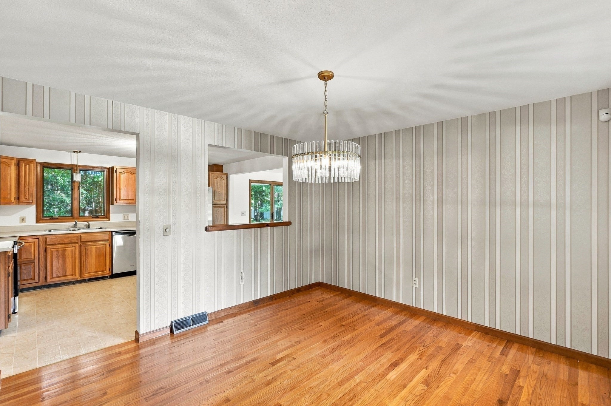 690 Converse Street, Longmeadow, MA, 690 Converse Street, Longmeadow, MA Photo #11