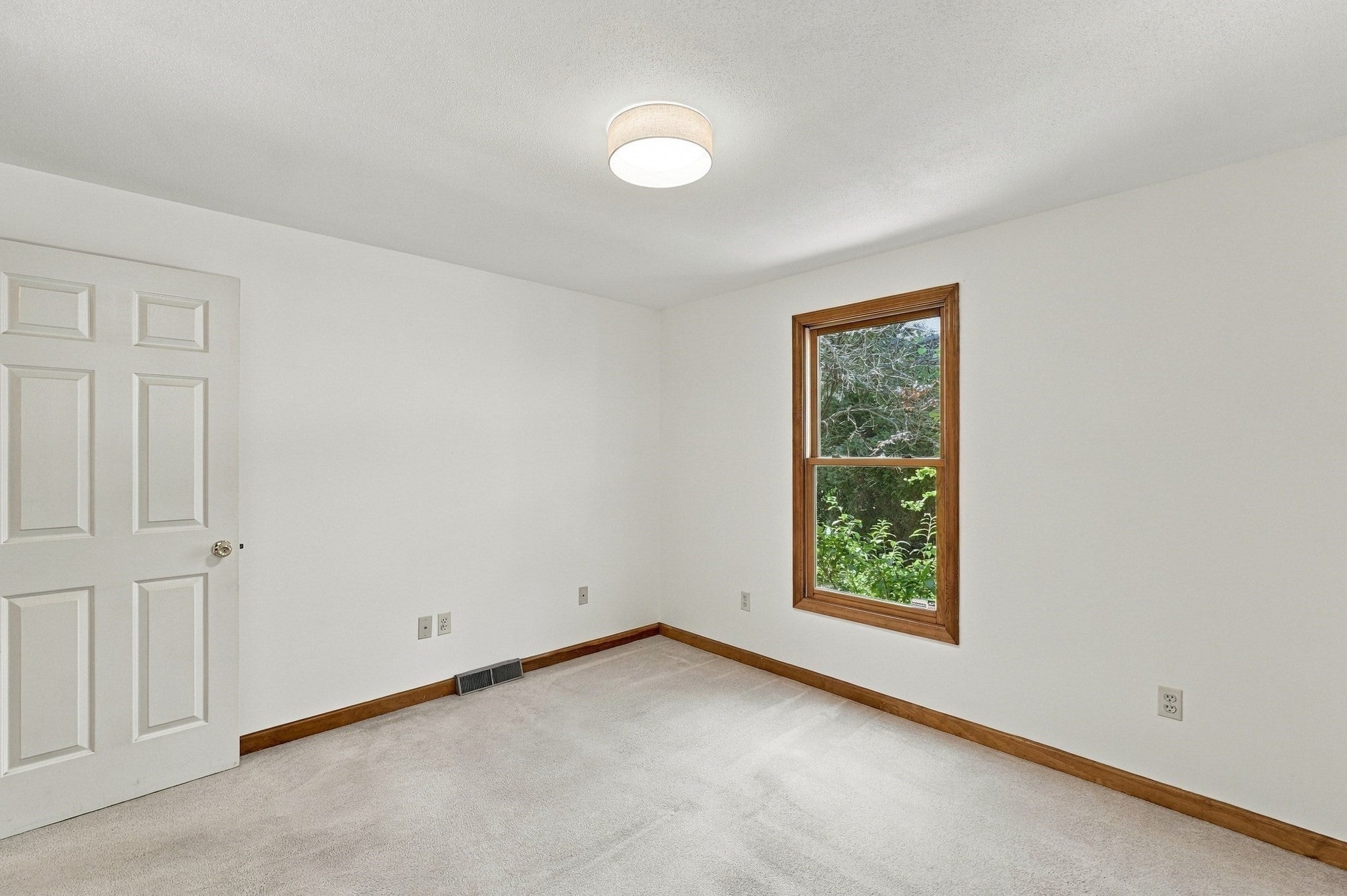 690 Converse Street, Longmeadow, MA, 690 Converse Street, Longmeadow, MA Photo #28