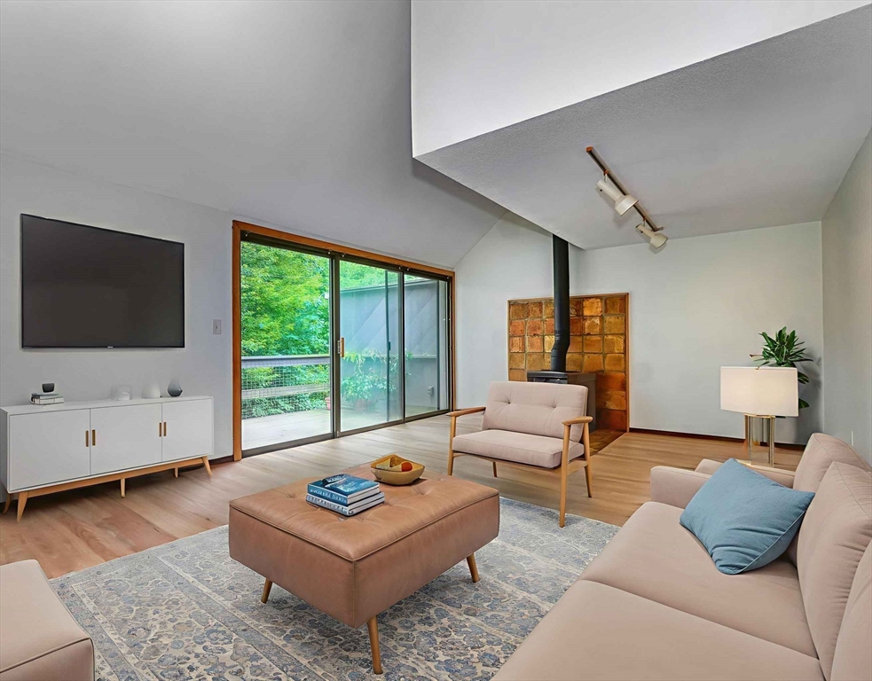 422 Great Elm Way 422