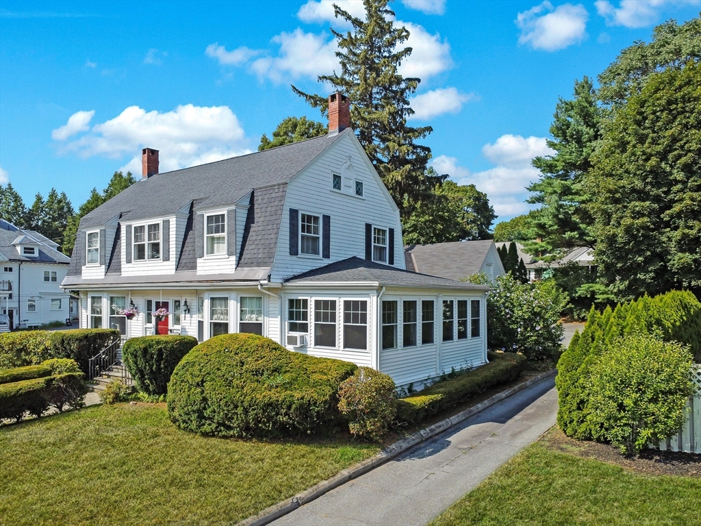 34 Lakeview Avenue