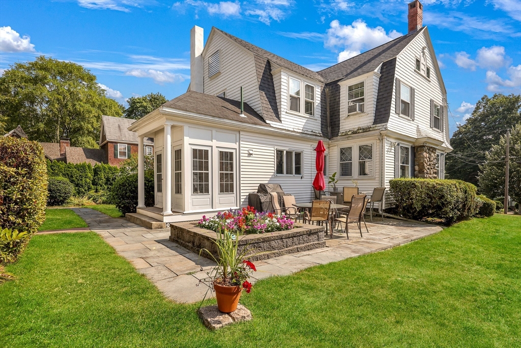 34 Lakeview Avenue