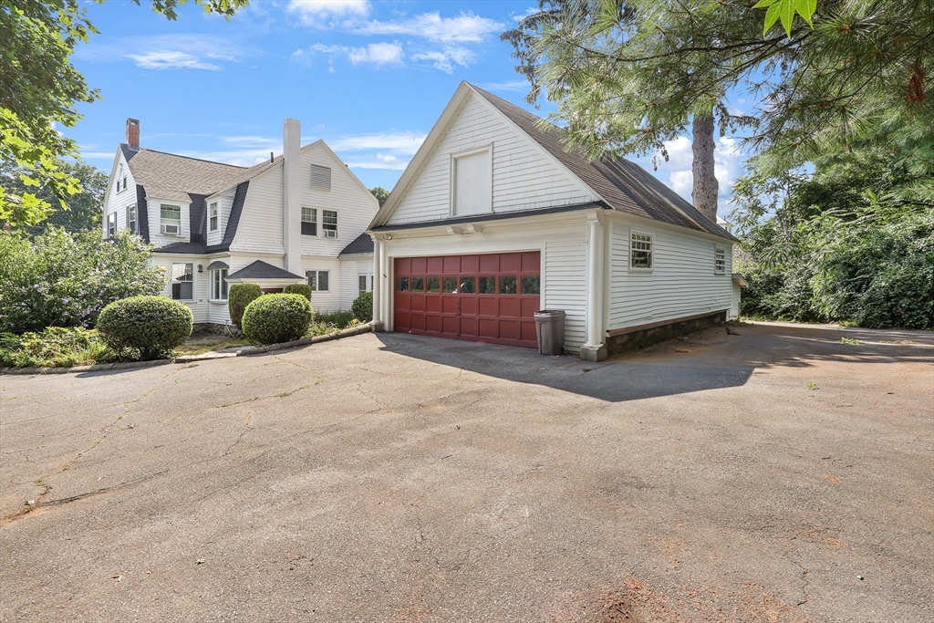 34 Lakeview Avenue