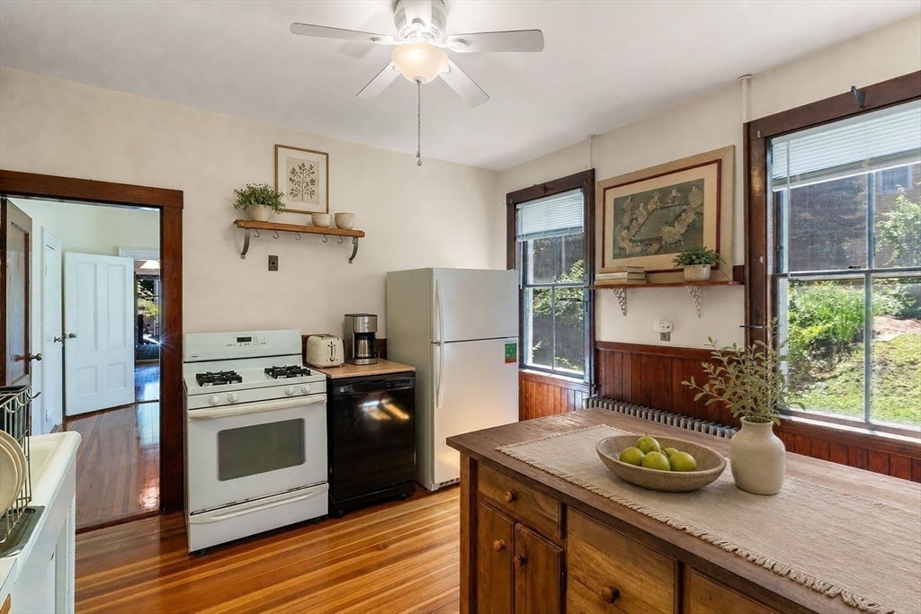 7 Burr ST #1, Boston, MA, 7 Burr ST #1, Boston, MA Photo #17
