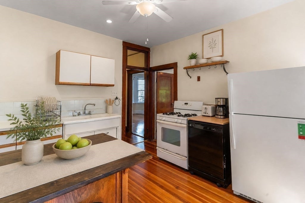 7 Burr ST #1, Boston, MA, 7 Burr ST #1, Boston, MA Photo #18