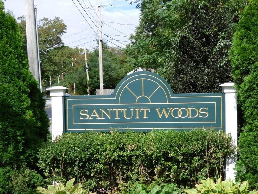 35 Pequot Road, Mashpee, MA Photo #2