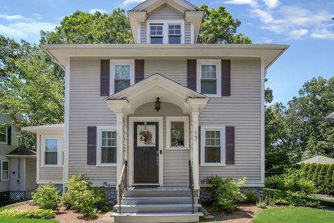Photo of 17 Longfellow Road, Worcester, MA 01602 (MLS # 73522629)