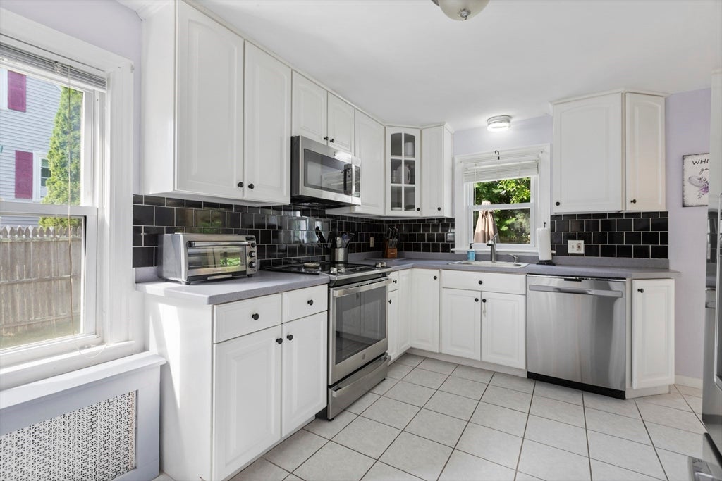 4 Maxdale Rd, Worcester, MA, 4 Maxdale Rd, Worcester, MA Photo #4