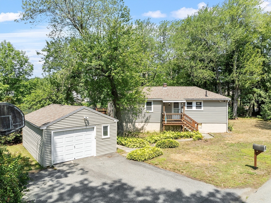 1 Lakeside Road