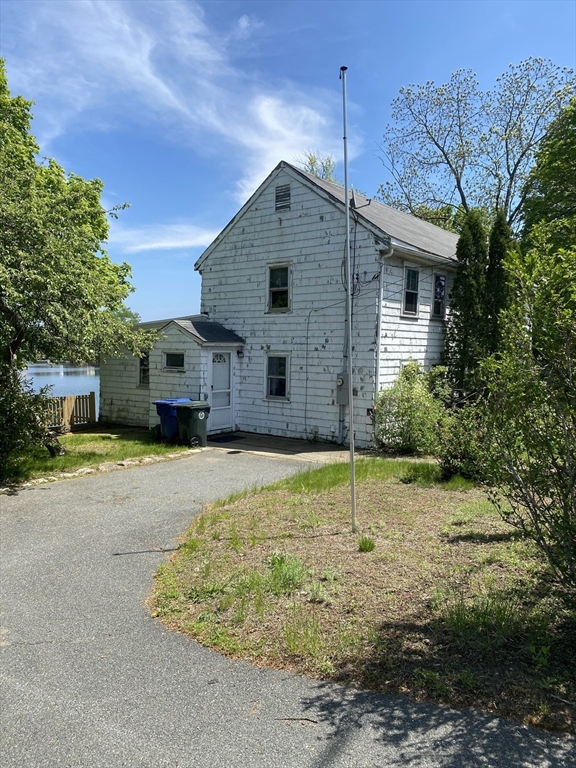 90 Water St